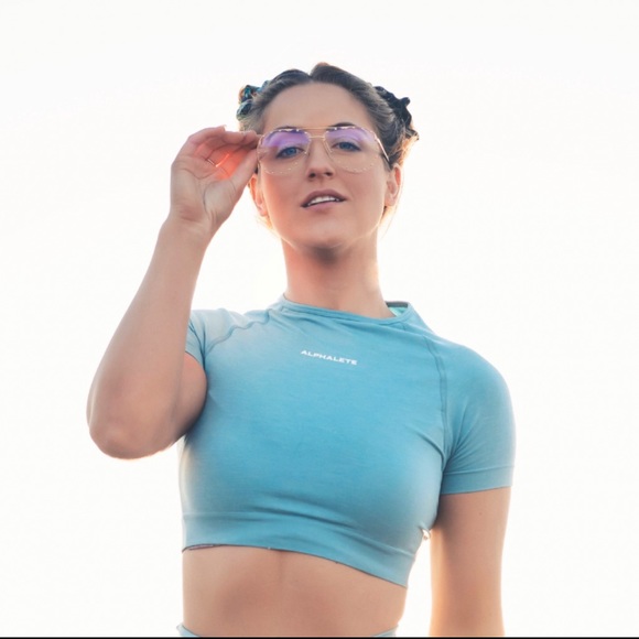 Alphalete Crop Top/Biker Short Set Capri Sun - Picture 2 of 8